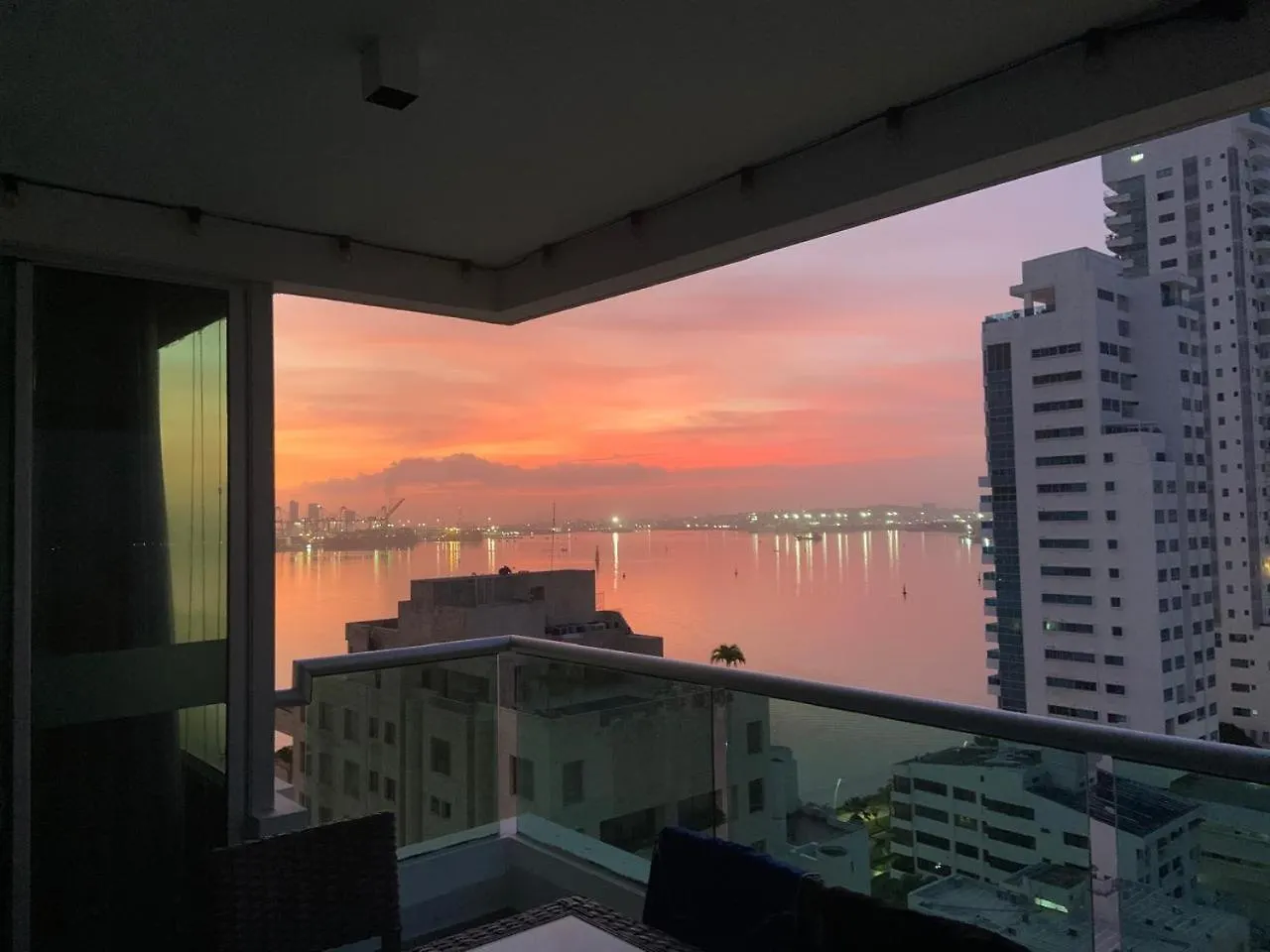 Daire Tres Habitaciones - Vista Al Mar Cartagena Kolombiya